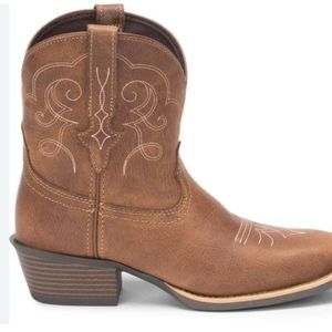 Justin boots Chellie Tan Size 8 NEW
